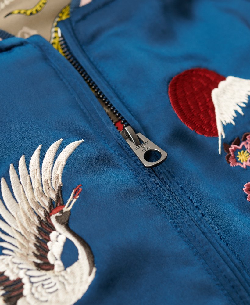 jaqueta bomber bordada suikajan na cor azul garrafa