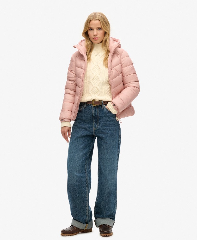 jaqueta acolchoada fuji com capuz na cor rosa blush vintage.
