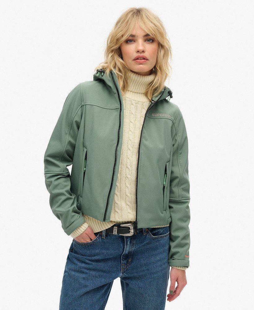 jaqueta trekker soft shell com capuz na cor cáqui laurel