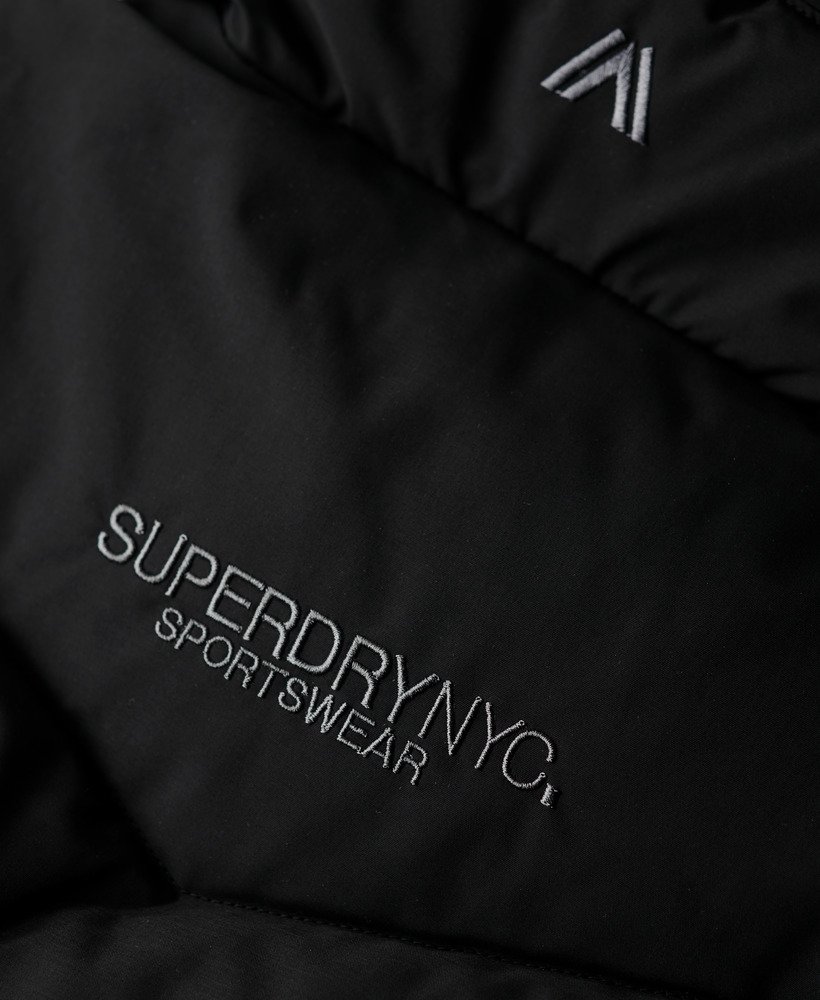 casaco parka acolchoado city chevron na cor preta