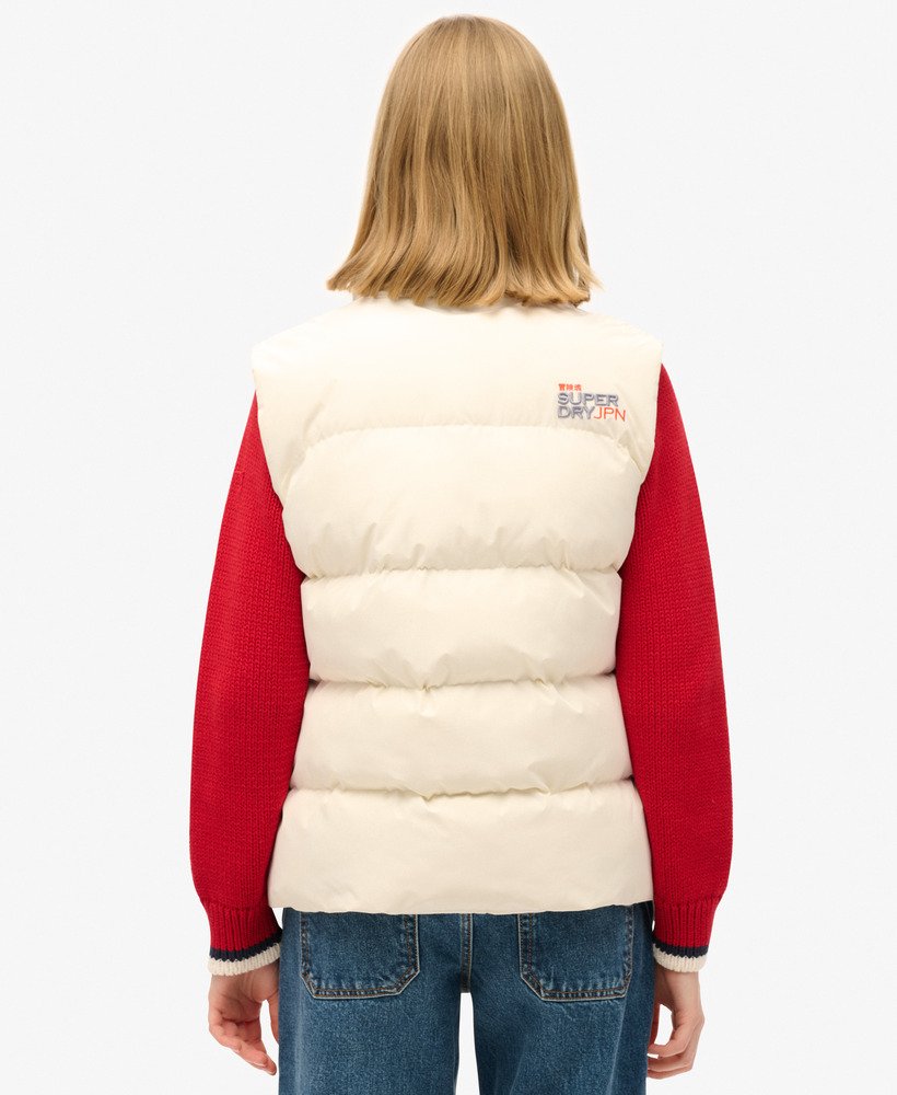 colete esportivo acolchoado na cor off white