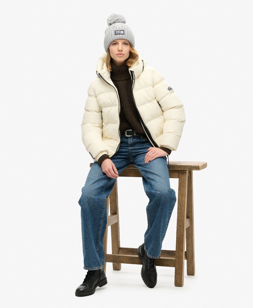 jaqueta esportiva puffer com capuz na cor off white