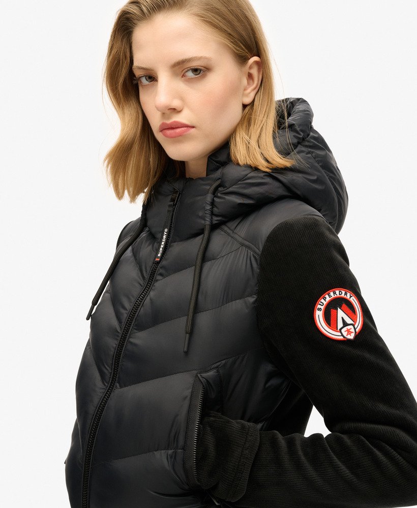 jaqueta bomber híbrida storm fuji com capuz na cor preta.