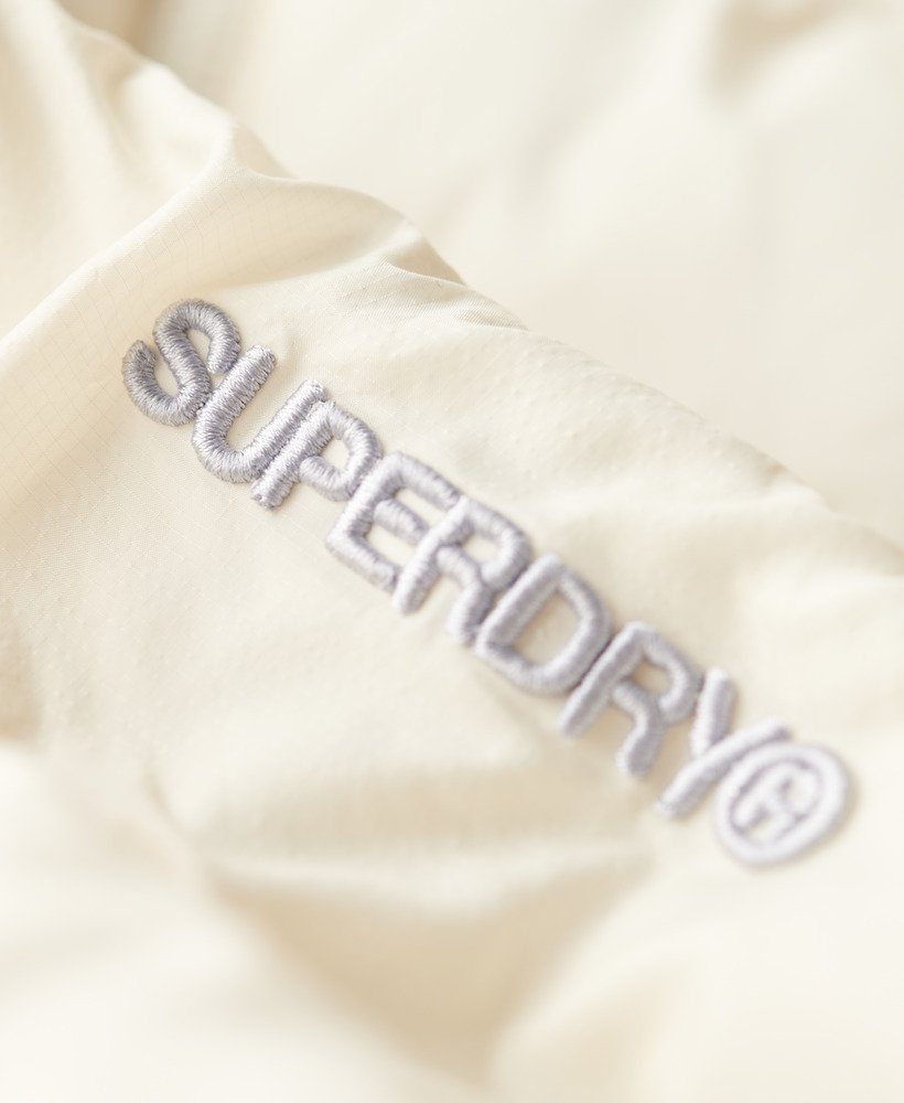jaqueta bomber híbrida storm fuji com capuz na cor off white