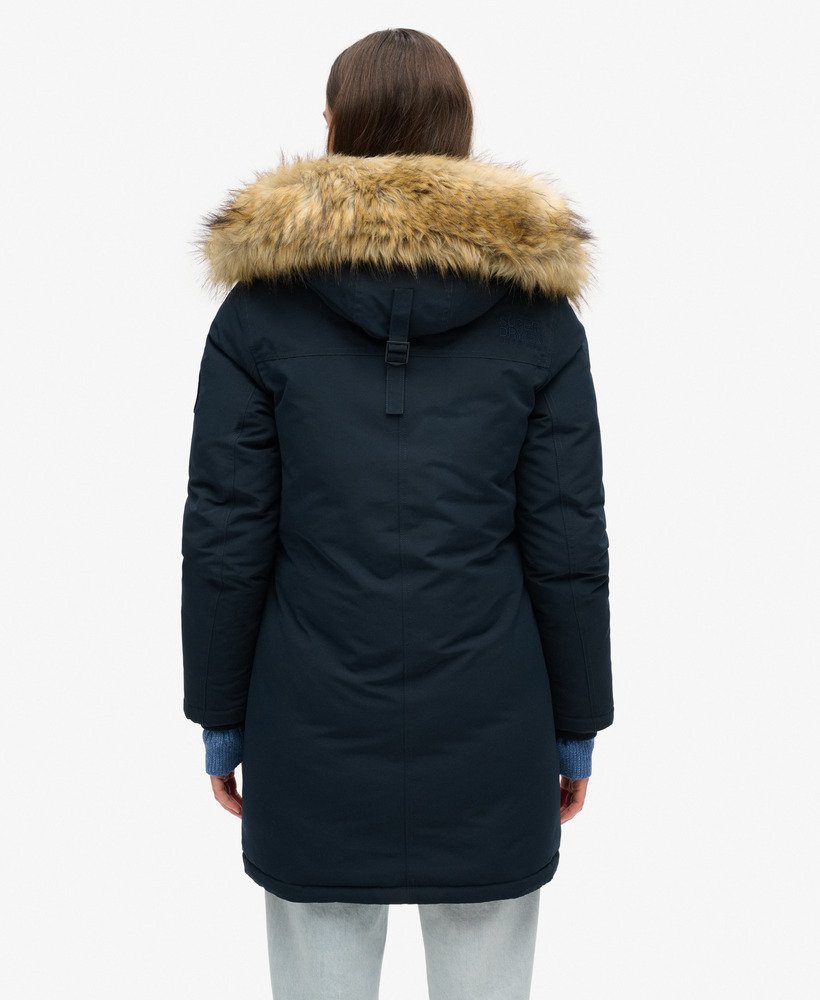 casaco parka everest em pele sintética na cor nordic chrome navy