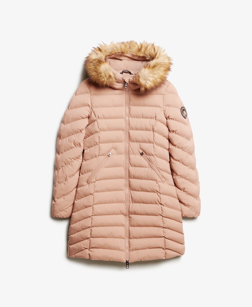casaco puffer de comprimento médio com capuz de pele sintética fuji na cor taupe de inverno.