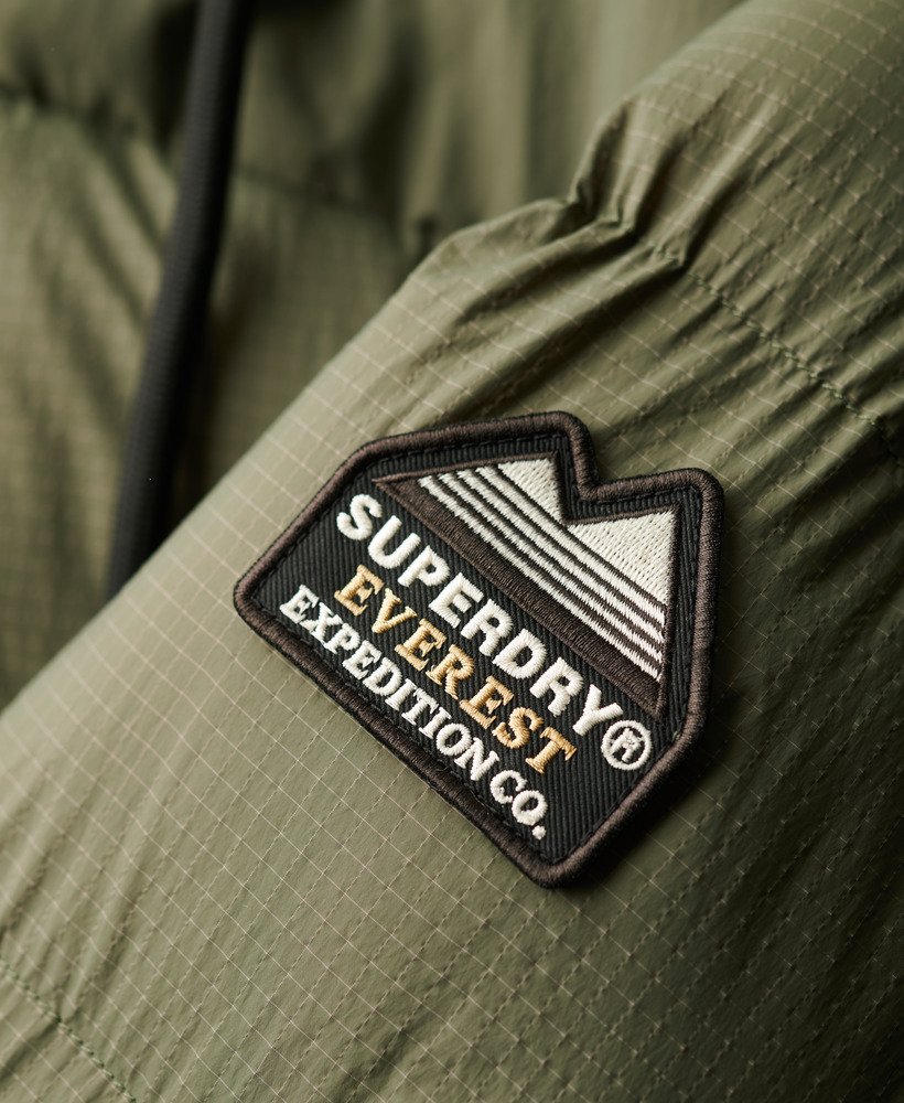 casaco puffer longo em ripstop xadrez verde-oliva acinzentado