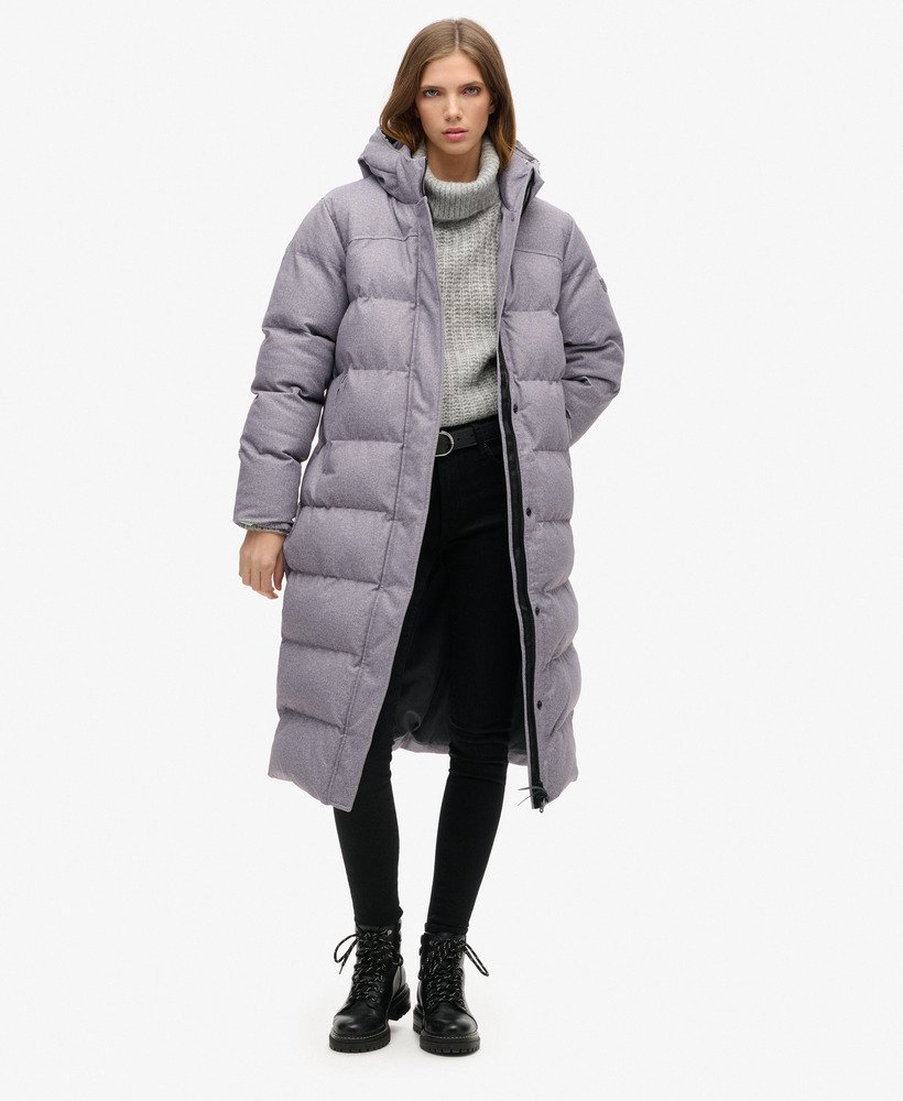casaco puffer comprido em tweed na cor cinza mesclado.