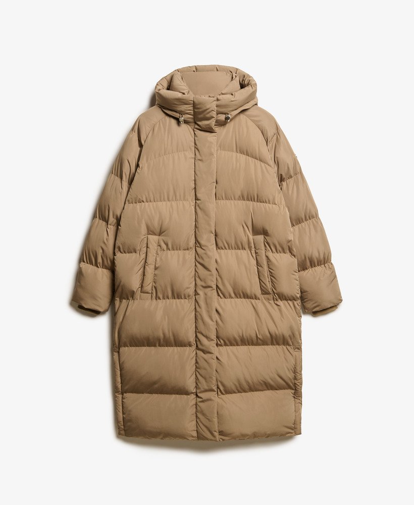 casaco puffer longo com capuz na cor marrom fóssil