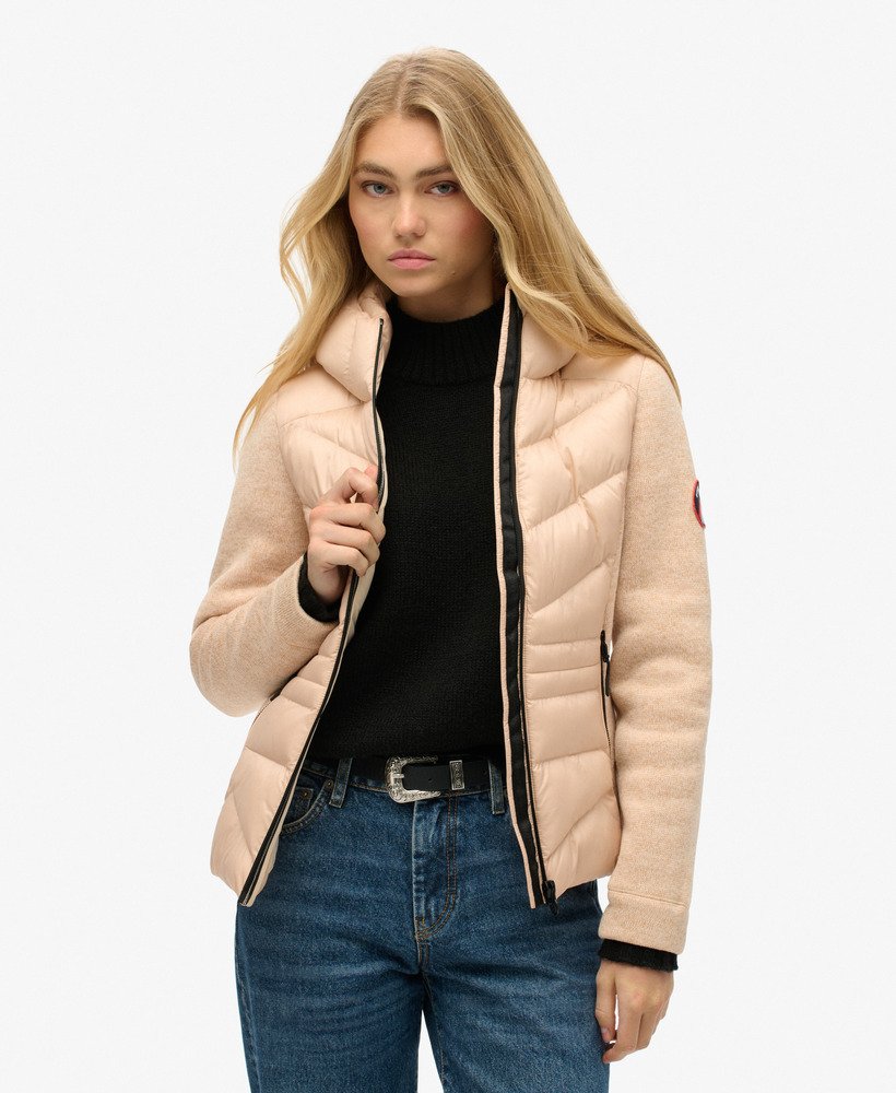 jaqueta híbrida storm knit com capuz na cor bege frappe