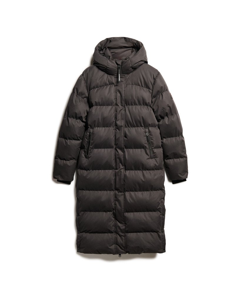 casaco puffer longo de microfibra na cor preta.