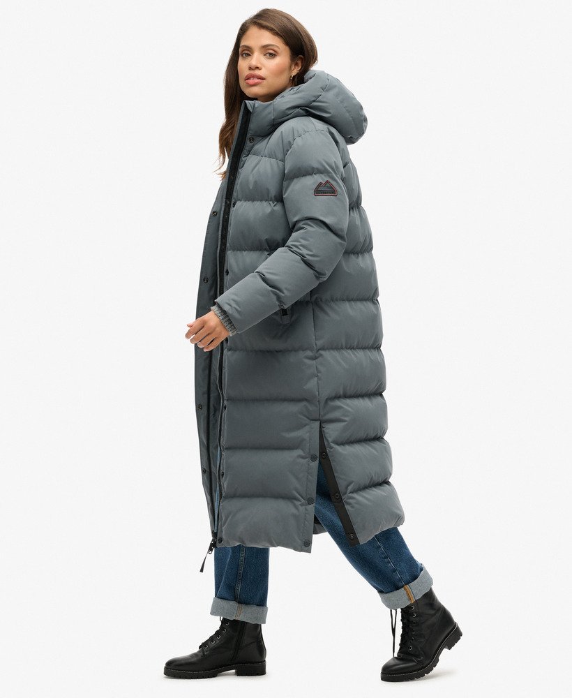 casaco puffer longo de microfibra na cor Ébano