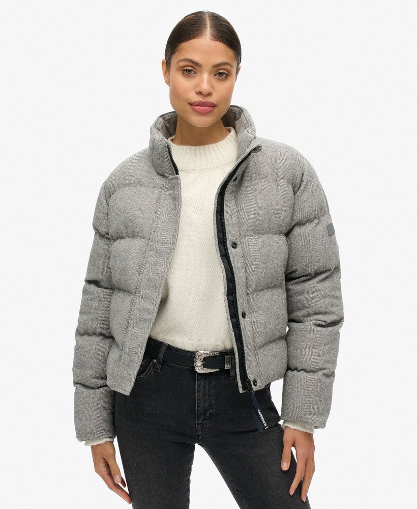 jaqueta puffer boxy de tweed na cor cinza mesclado.