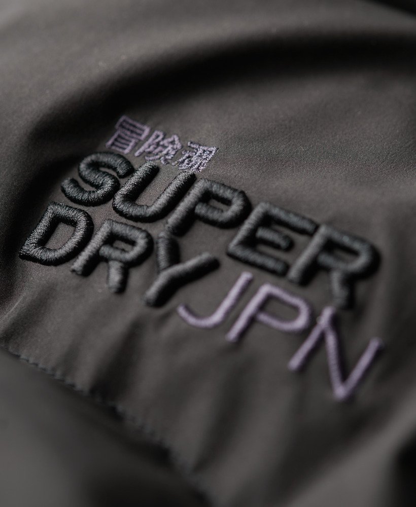 jaqueta bomber esportiva com capuz preta