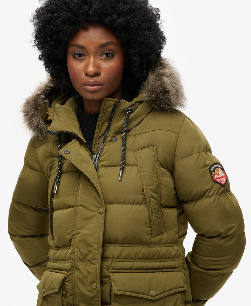 casaco puffer everest mid de pele sintética na cor cinza mescladojaffa