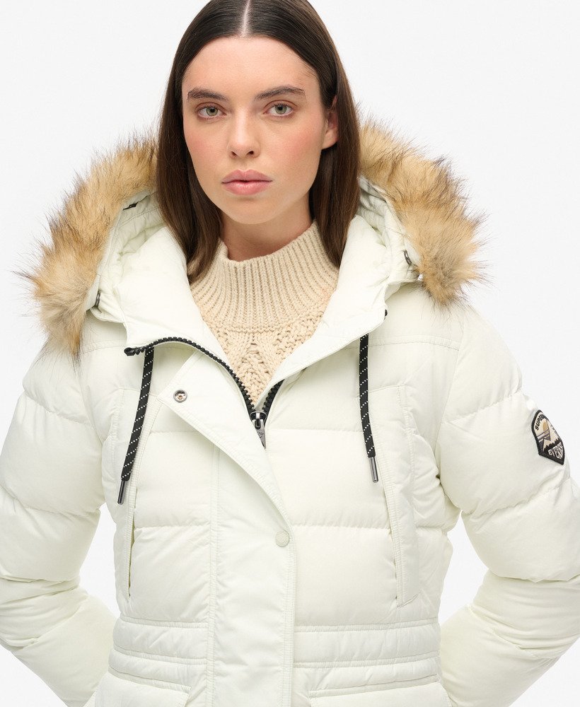 casaco puffer everest mid de pele sintética na cor off white