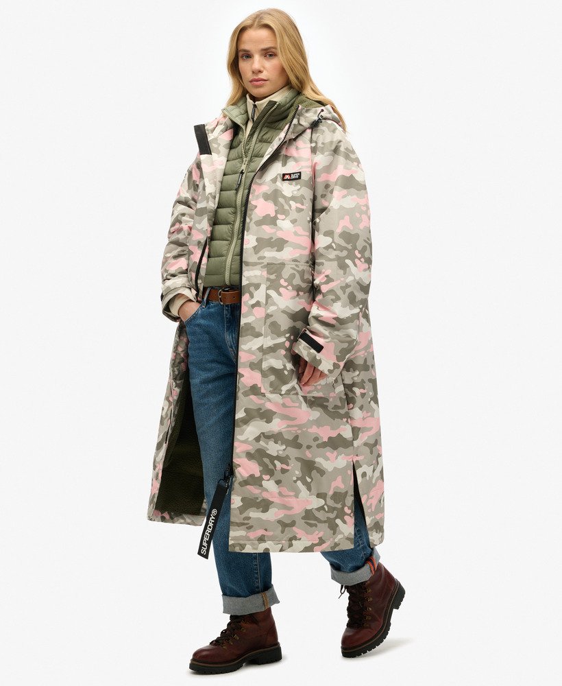 roupão superdry em camuflagem rosa.