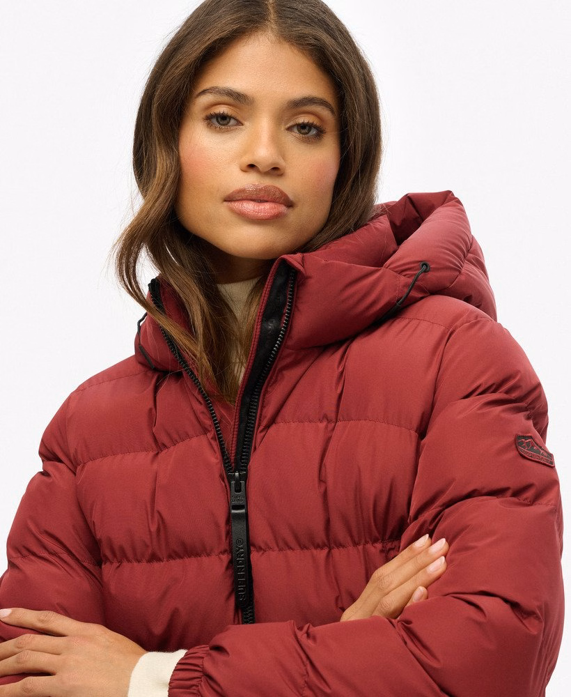 Jaqueta esportiva puffer com capuz