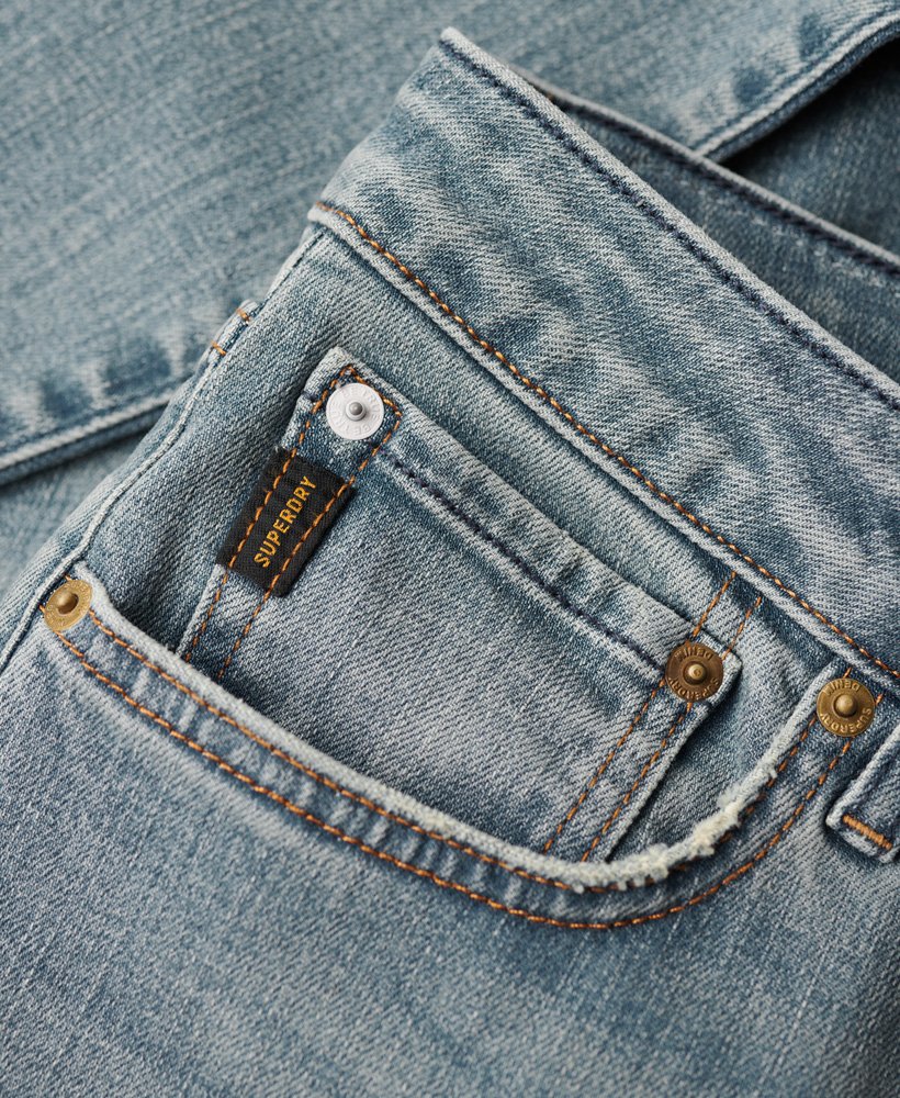 calça jeans vintage slim na cor azul claro fulton