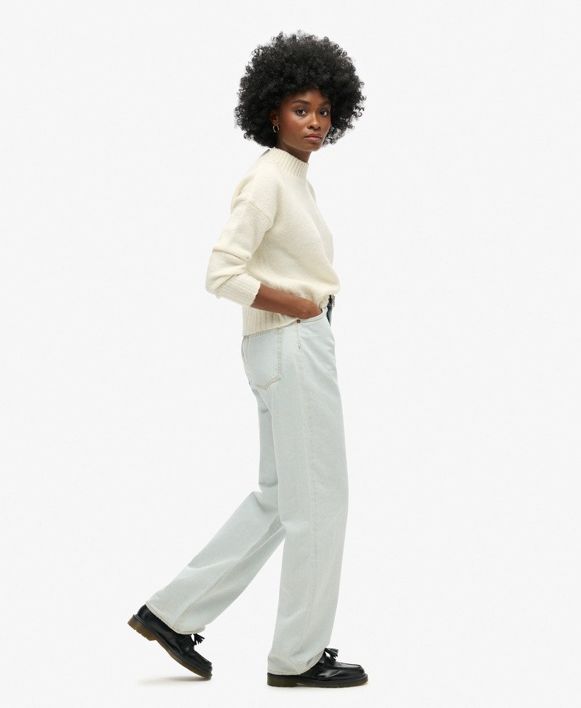 calça jeans de algodão orgânico de perna larga em tom índigo claro vintage.