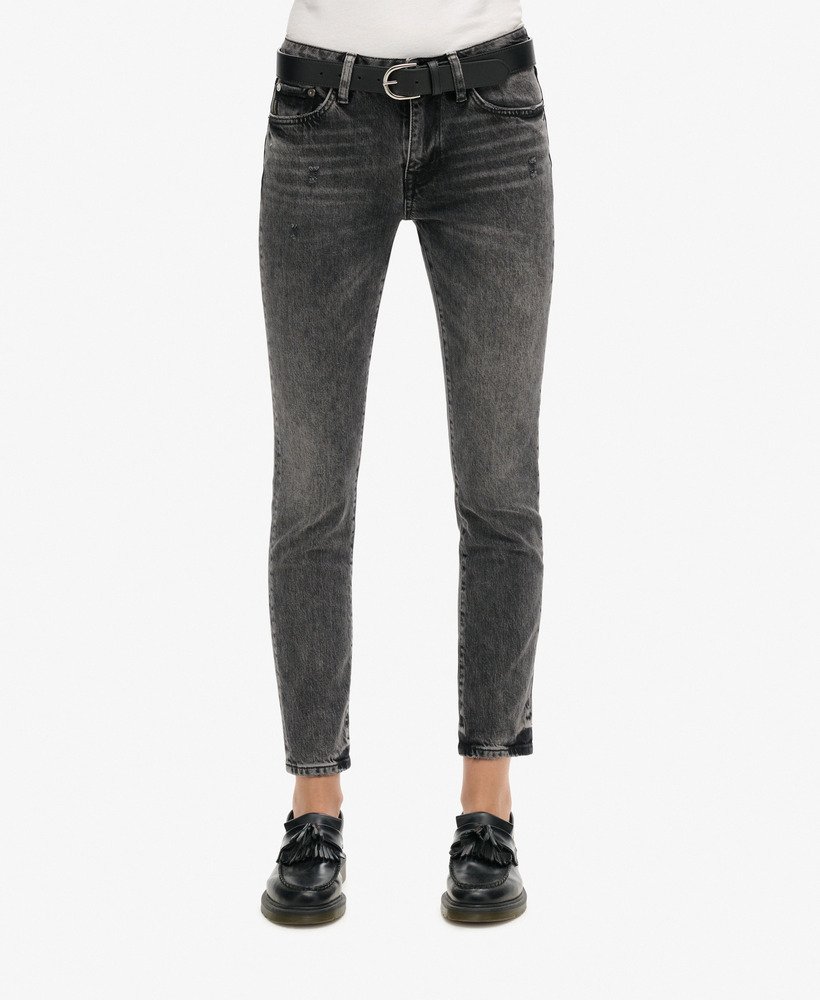 calça jeans slim de cintura média em algodão orgânico na cor echo black.