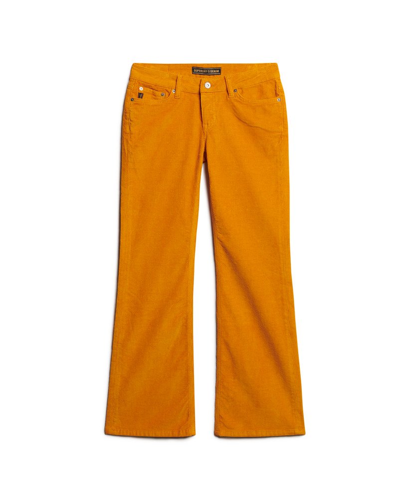 calça jeans flare de cintura baixa em veludo cotelê na cor marrom abóbora.