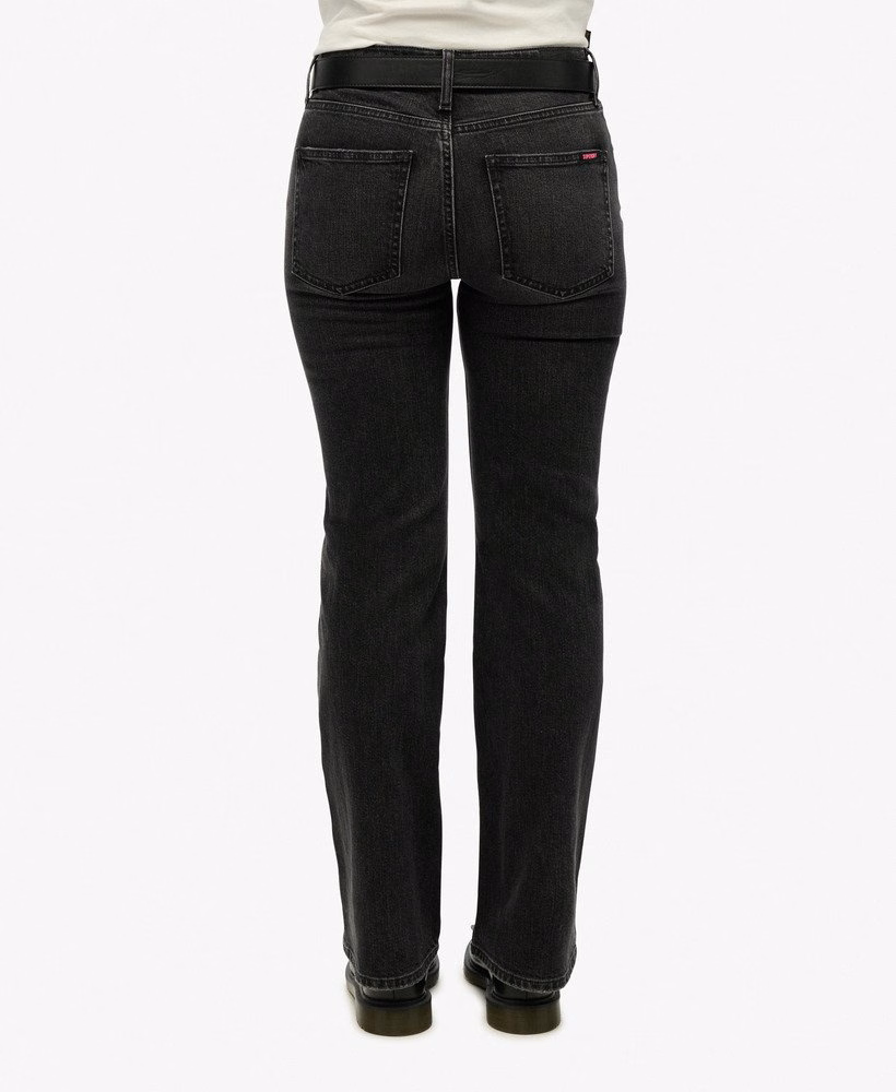 Calça jeans vintage de cintura média e modelagem flare slim.