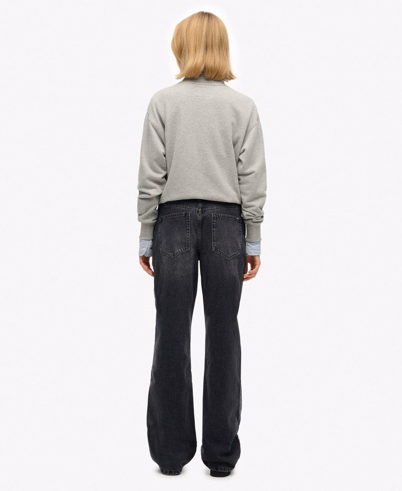Calça jeans de algodão orgânico, cintura média e pernas largas.