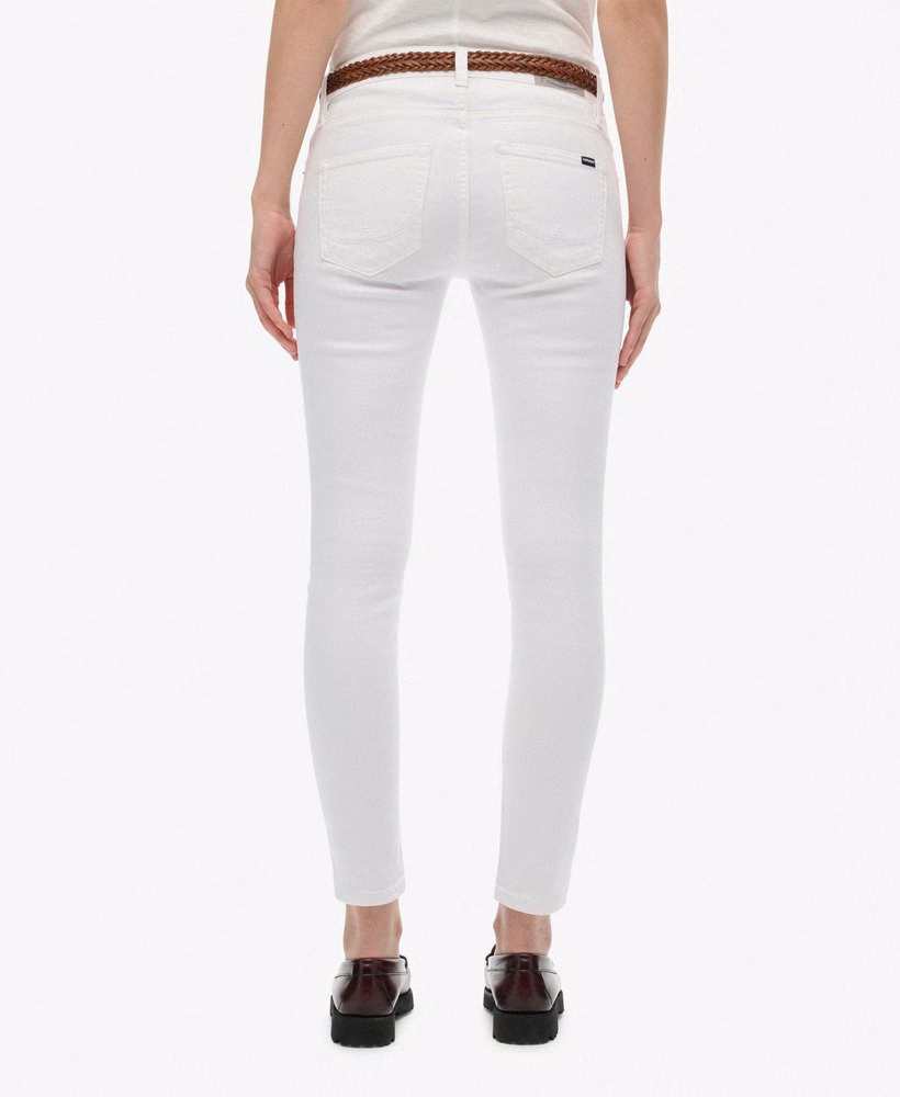 Calça jeans skinny de cintura média