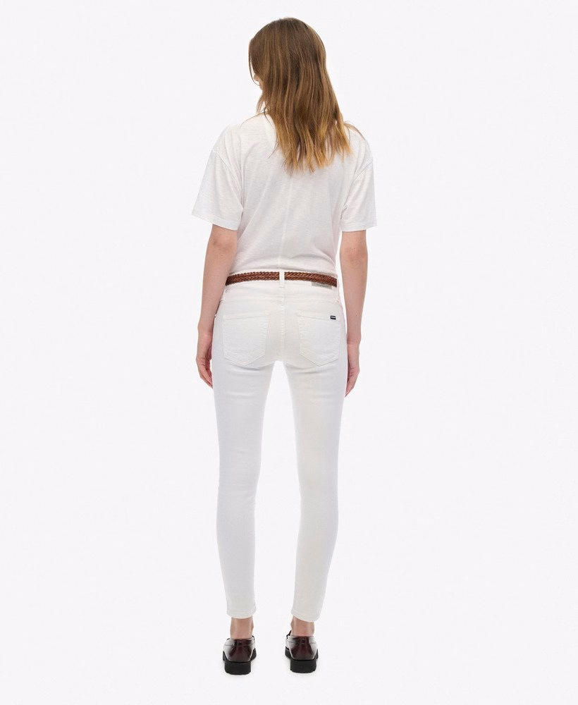 Calça jeans skinny de cintura média
