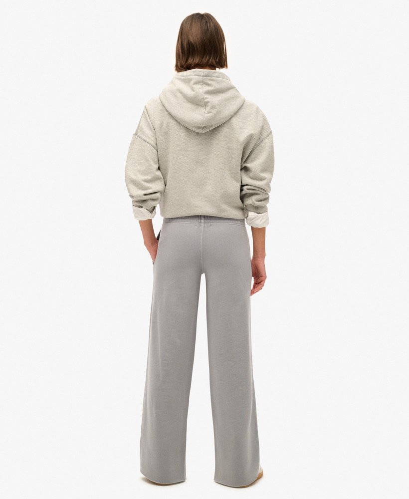 calça jogger reta vintage wash na cor cinza pomba