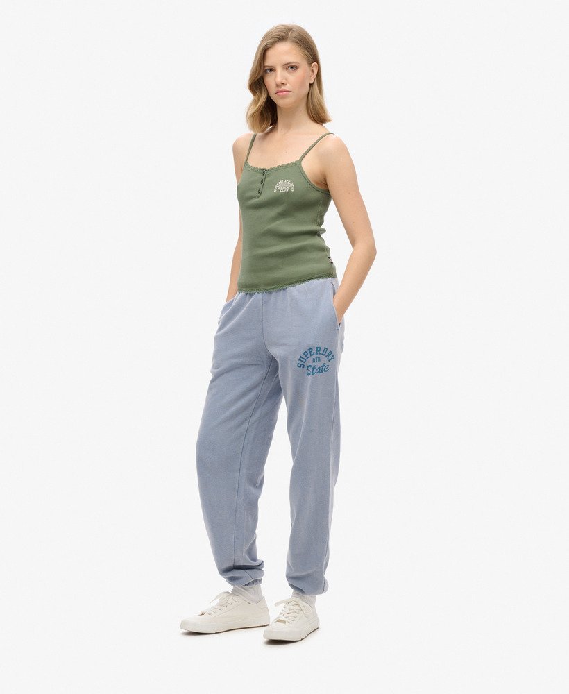 calça jogger athletic essentials vintage washed graphic na cor azul-marinho
