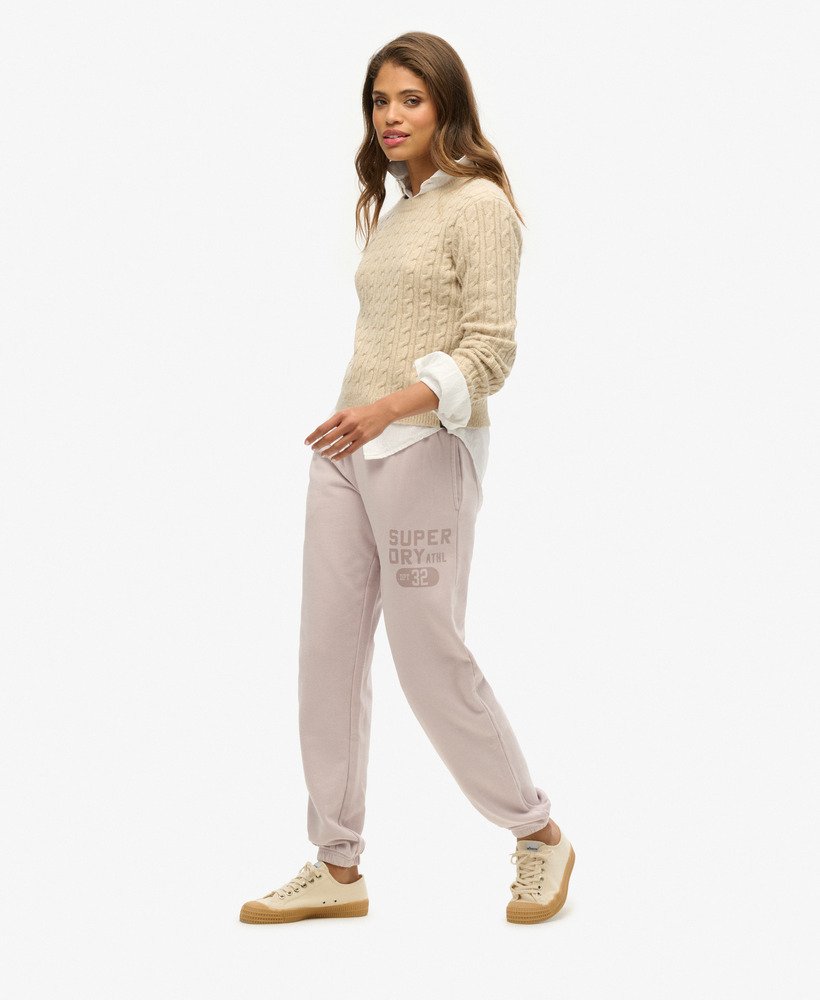 calça jogger vintage washed graphic da athletic essentials na cor cinza-nuvem