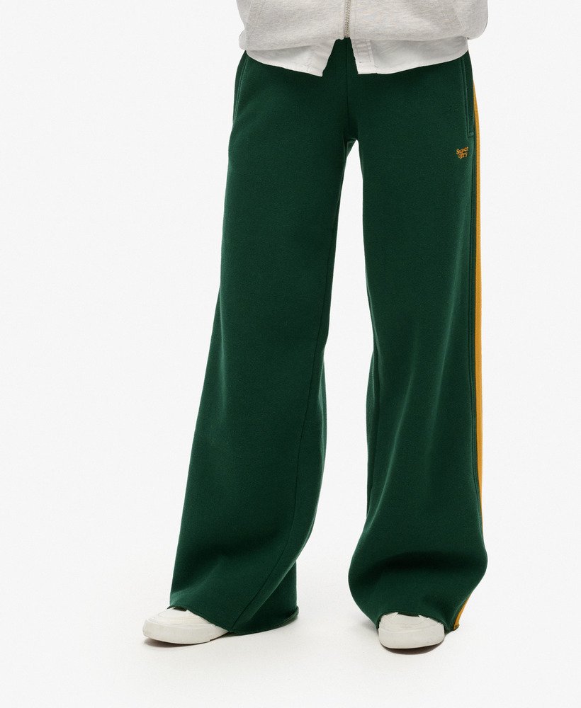 calça jogger reta essential logo na cor verde esmaltado