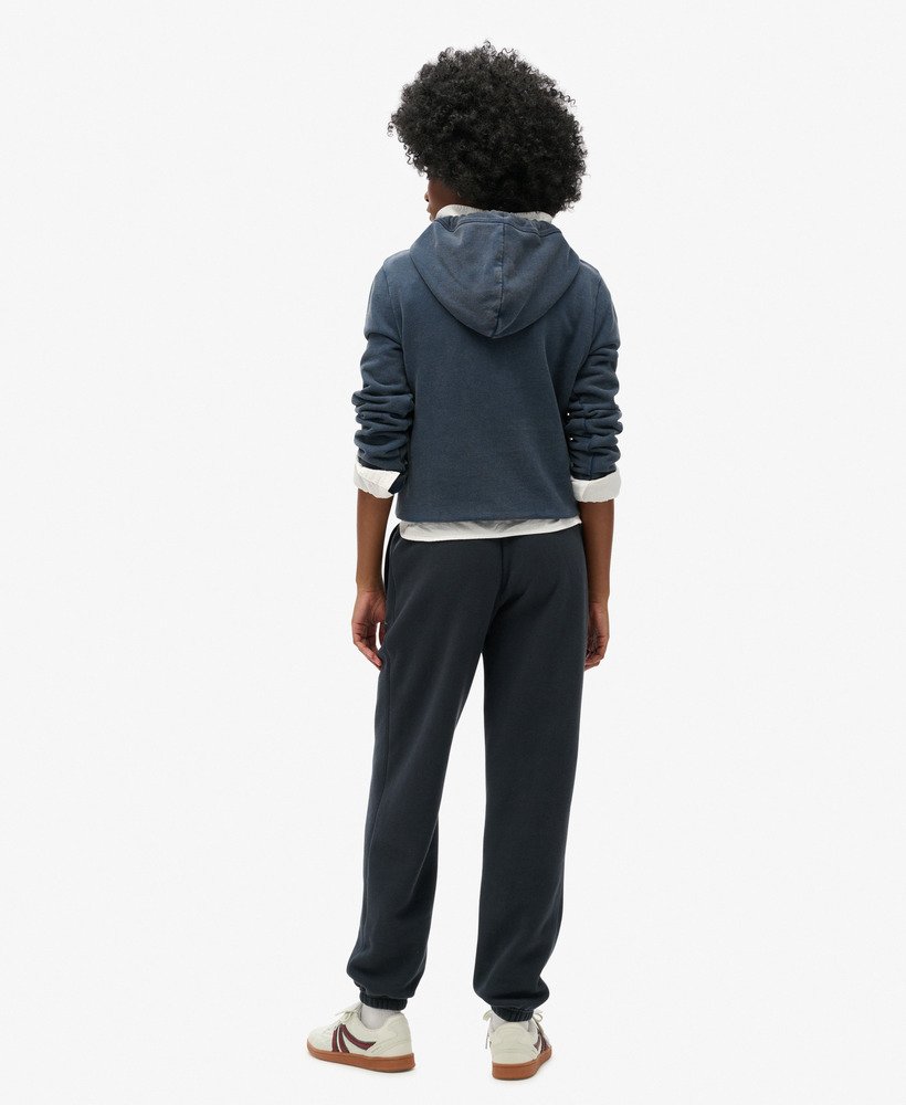calça jogger essential logo com punho na cor azul marinho mais intenso
