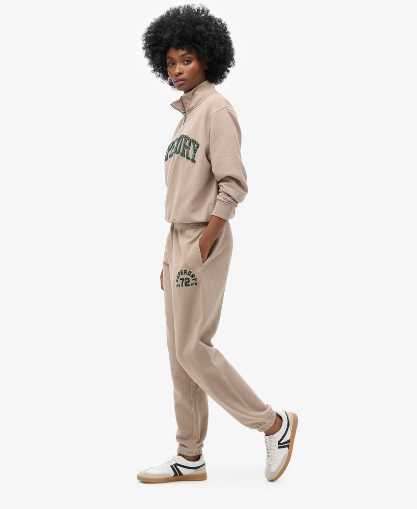 calça jogger boyfriend da athletic essentials na cor cinza cobblestone
