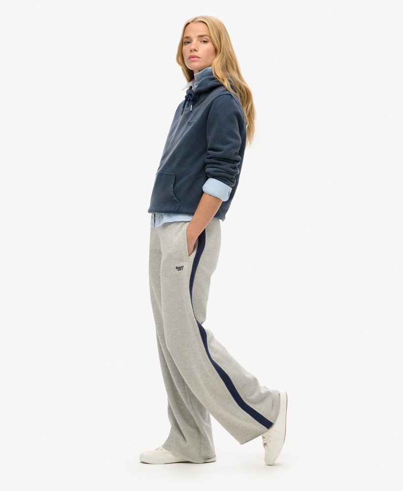 calça jogger reta essential logo em cinza universitário grindle