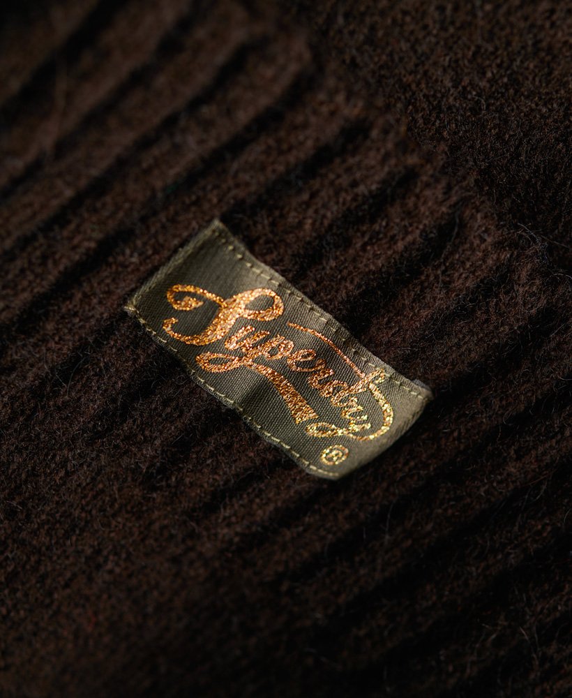 suéter essencial de gola alta na cor marrom chocolate amargo
