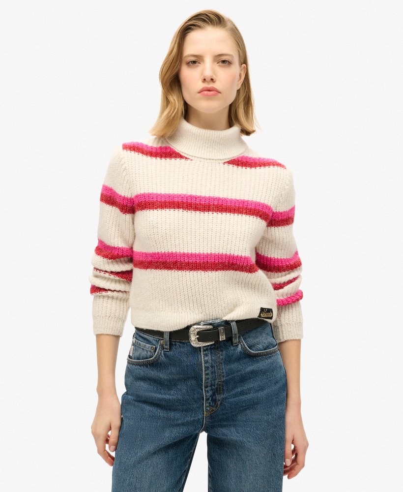 suéter cropped de gola alta listrado em rosa com estampa yarrow stripe.