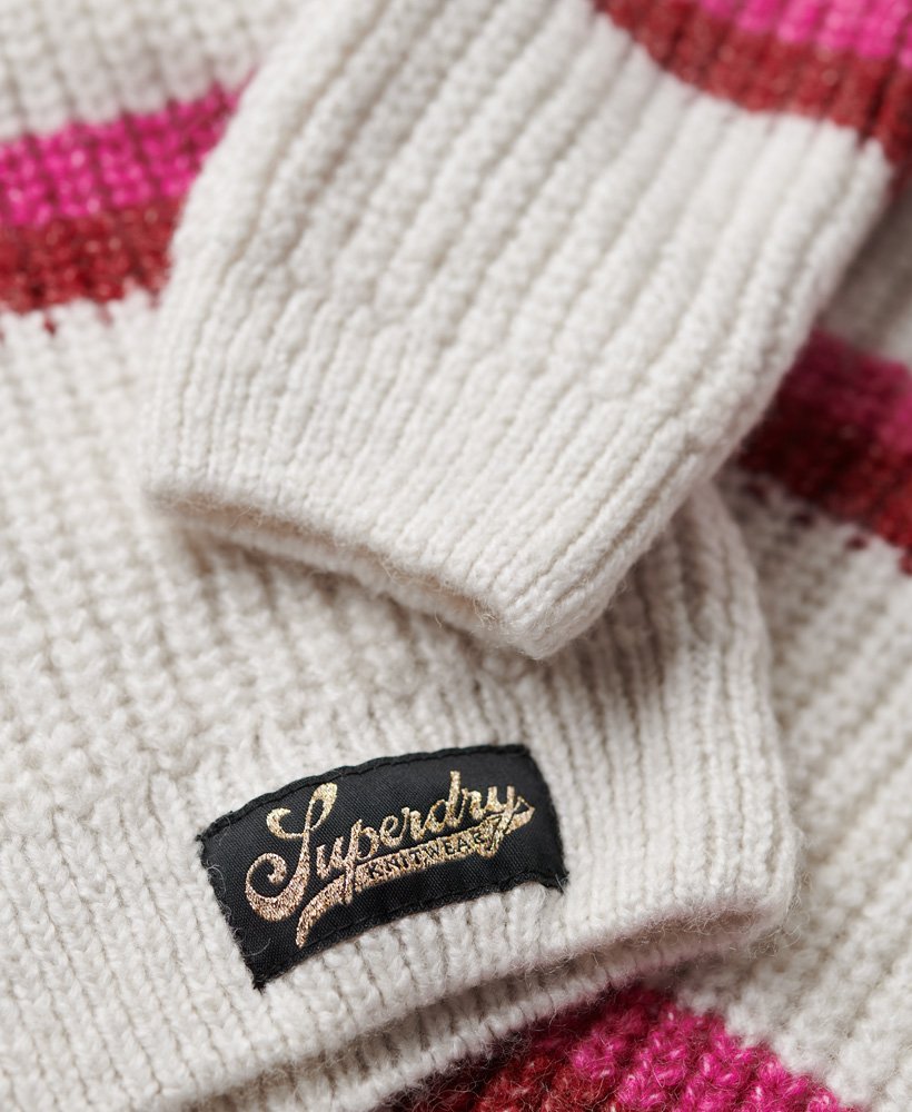 suéter cropped de gola alta listrado em rosa com estampa yarrow stripe.
