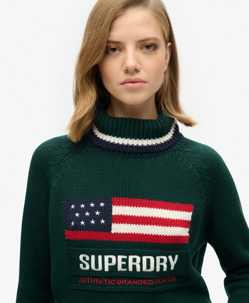 suéter de gola alta americana em malha na cor verde pinho escuro.