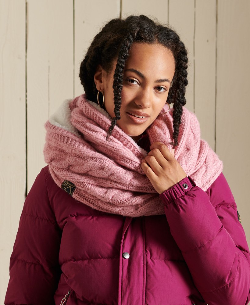 touca de tecido tweed cable snood em tweed rosa vintage fumê.