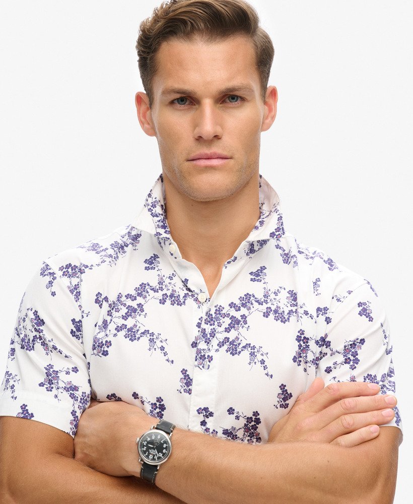 camisa havaiana vintage na cor optic blossom