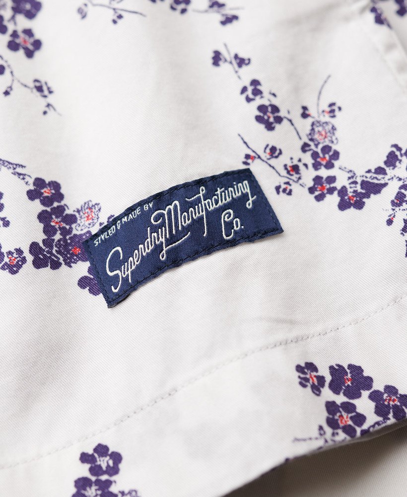 camisa havaiana vintage na cor optic blossom