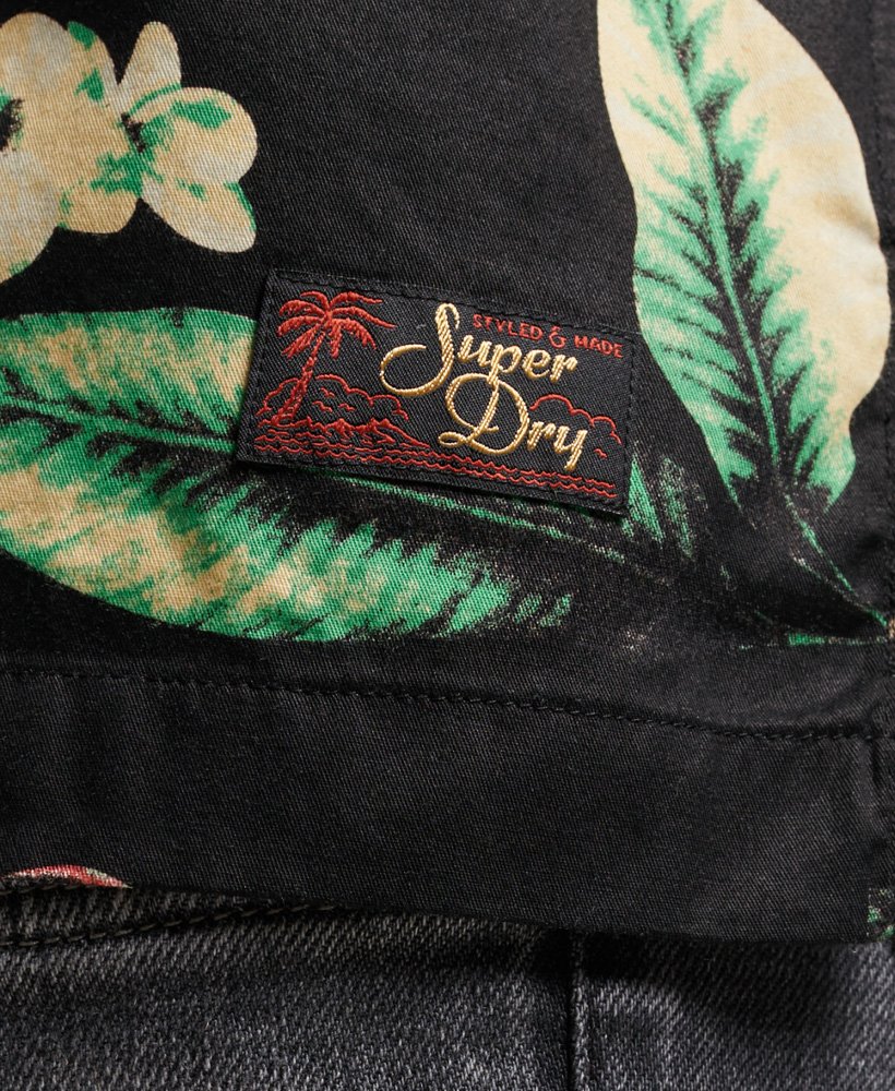 camisa havaiana de manga curta com estampa de abacaxis pretos