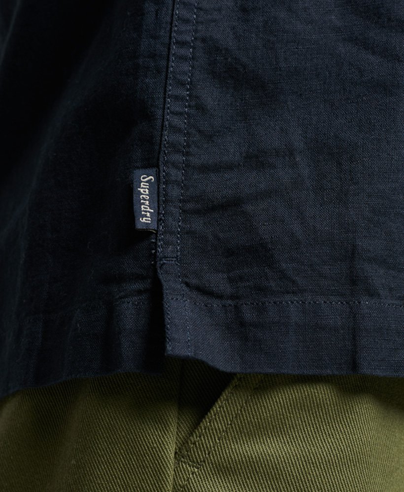 camisa resort de manga curta na cor azul marinho eclipse