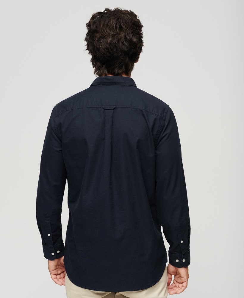 camisa oxford de manga comprida na cor azul marinho eclipse.