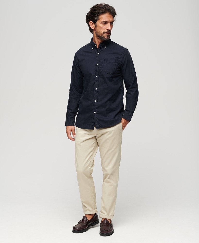 camisa oxford de manga comprida na cor azul marinho eclipse.