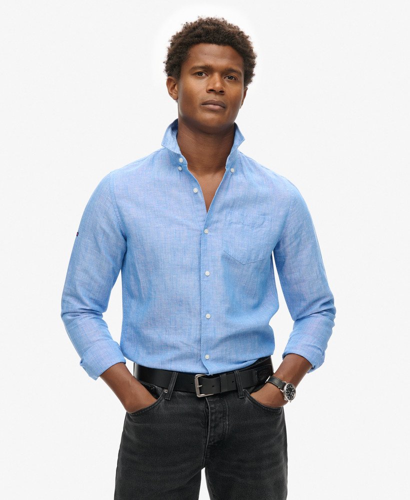 camisa de linho com botões da organic cotton studios na cor blue bonnet.