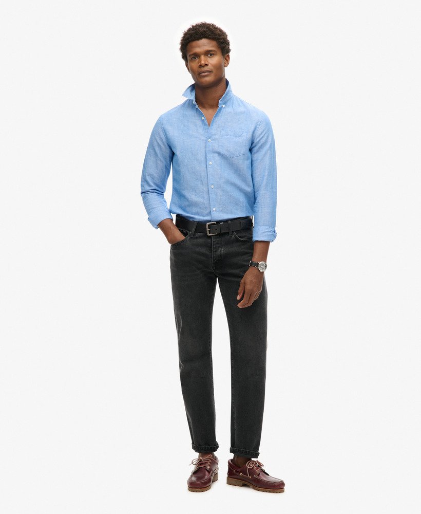 camisa de linho com botões da organic cotton studios na cor blue bonnet.
